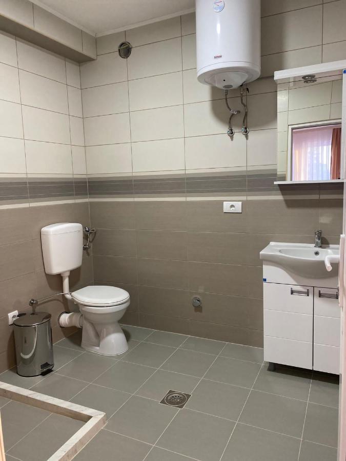 Vila Centar Mb Acomodação com café da manhã Sjenica Exterior foto
